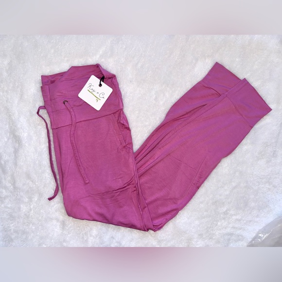 NIB Kozi’s Bamboo Mama Joggers - Picture 2 of 3